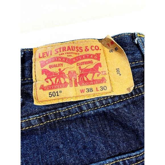 Levis 501 Original Fit Jeans Straight Leg Button Fly 100% Cotton Size W38 L30 - Picture 4 of 4